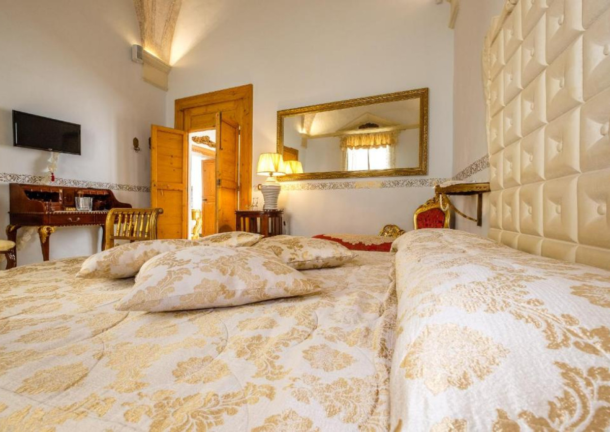 Palazzo Gallo "Suite La Corte"